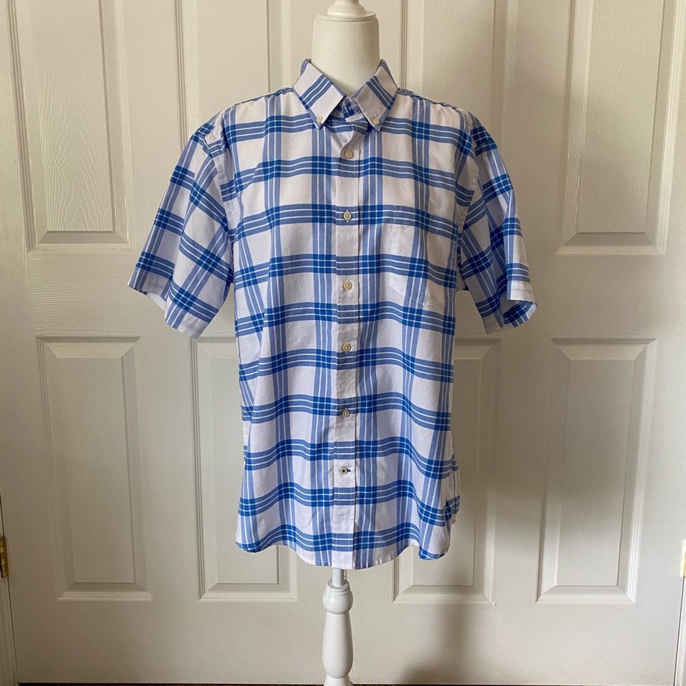 NWOT Easy Fit Collar Top